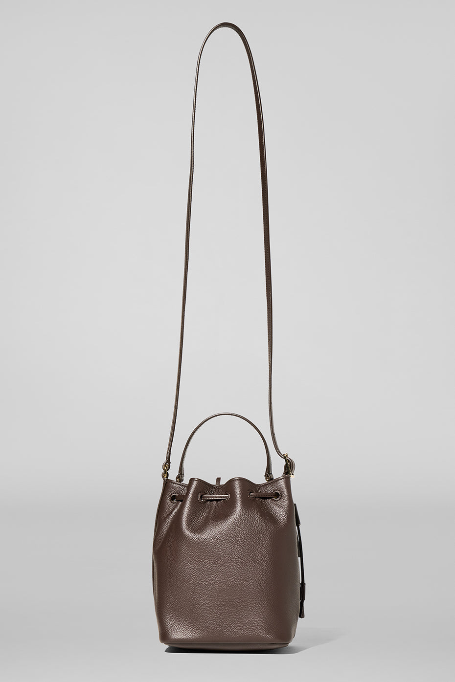 A1055U_04064_b1_s1_a3_73285a49-e662-49ed-8b46-b1587c48affc