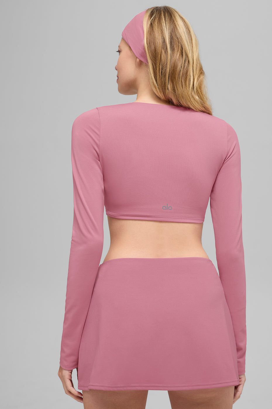 W9879R_06463_b1_s1_a3_m177